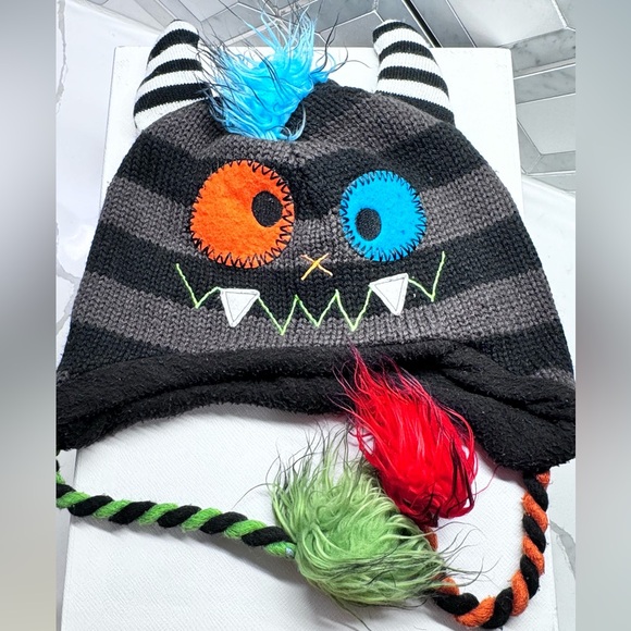 Kids Monster Beanie - Picture 1 of 5